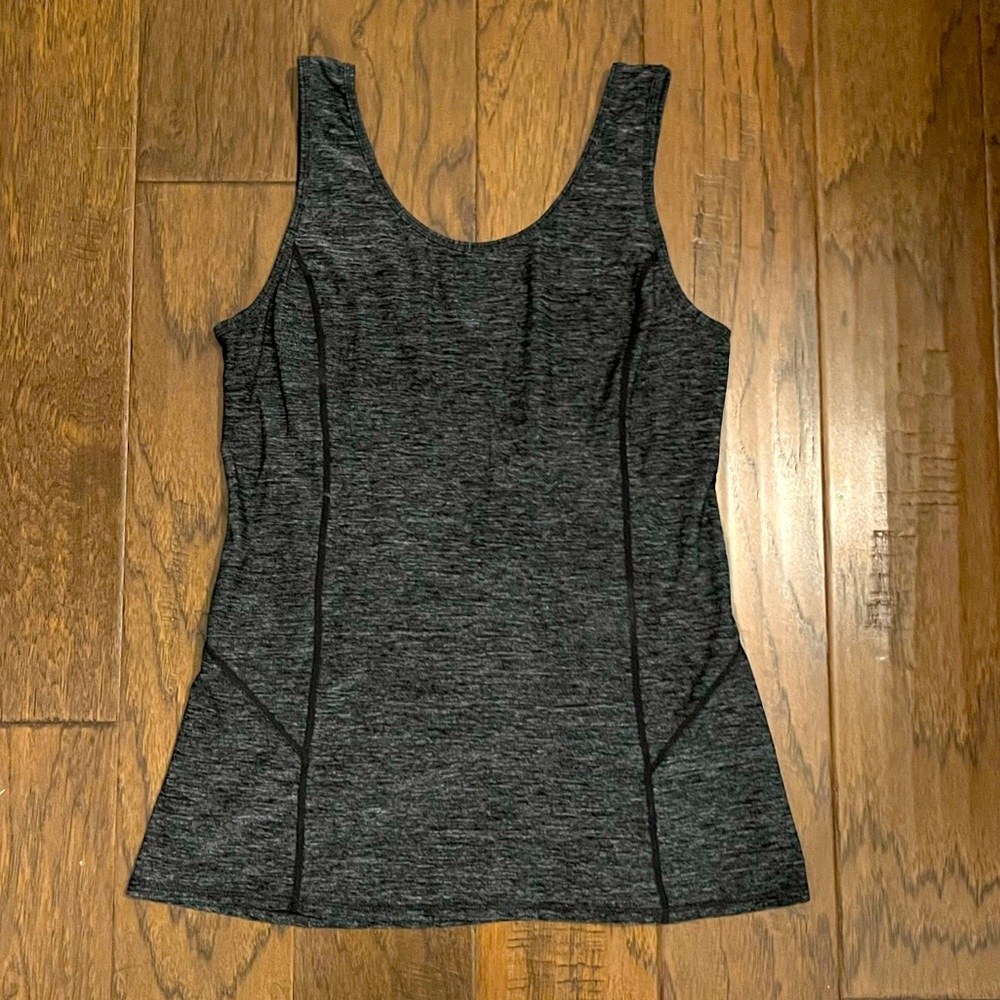 Lululemon hustle tank
